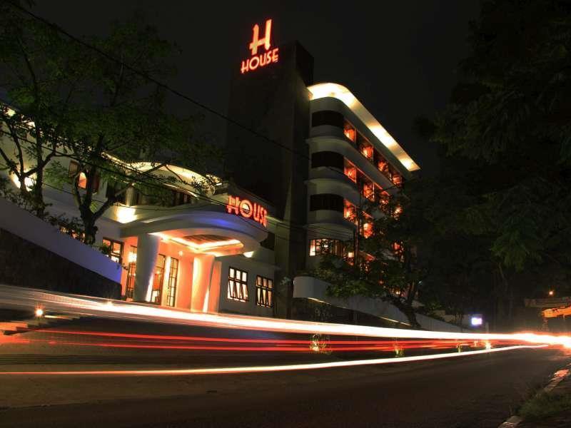 House Sangkuriang Bandung Exterior foto
